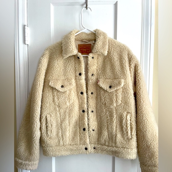 Levi's Jackets & Blazers - NWOT Levi’s Faux Shearling Jacket Women’s Small